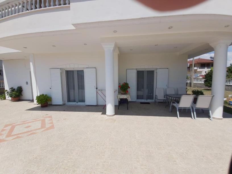 Konstantinos Apartments Ammoudia Exterior photo